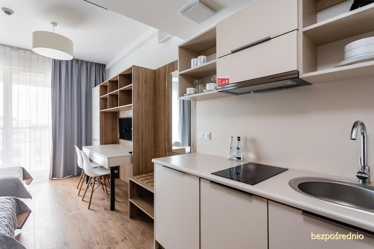 Apartament W Warszawie Dedykowany Parking Podziemny W Cenie, Wifi, Blisko Centrum New Apartment In Warsaw Finished To A High Specification Fitted Out To A High Standard On The 7Th Floor, Wifi, Underground Parking Price Included Exterior foto
