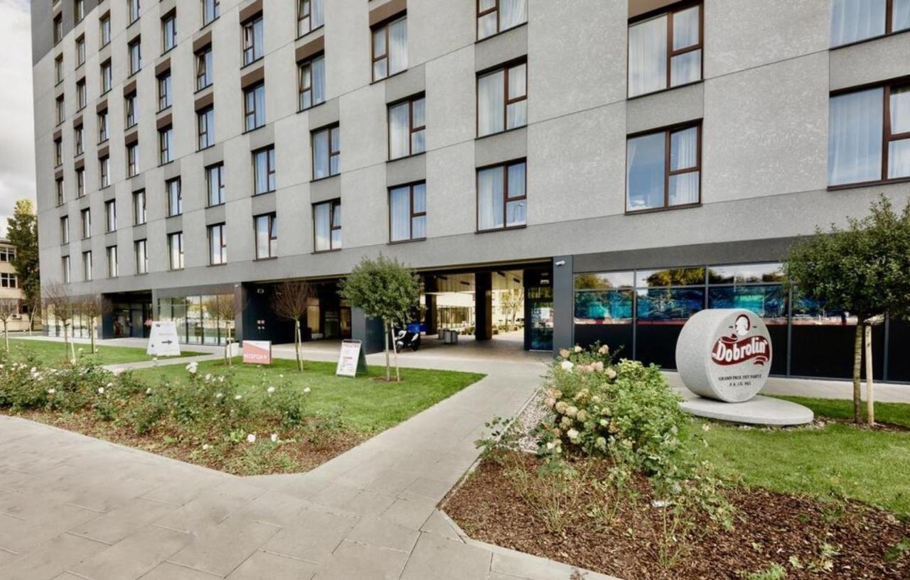 Apartament W Warszawie Dedykowany Parking Podziemny W Cenie, Wifi, Blisko Centrum New Apartment In Warsaw Finished To A High Specification Fitted Out To A High Standard On The 7Th Floor, Wifi, Underground Parking Price Included Exterior foto